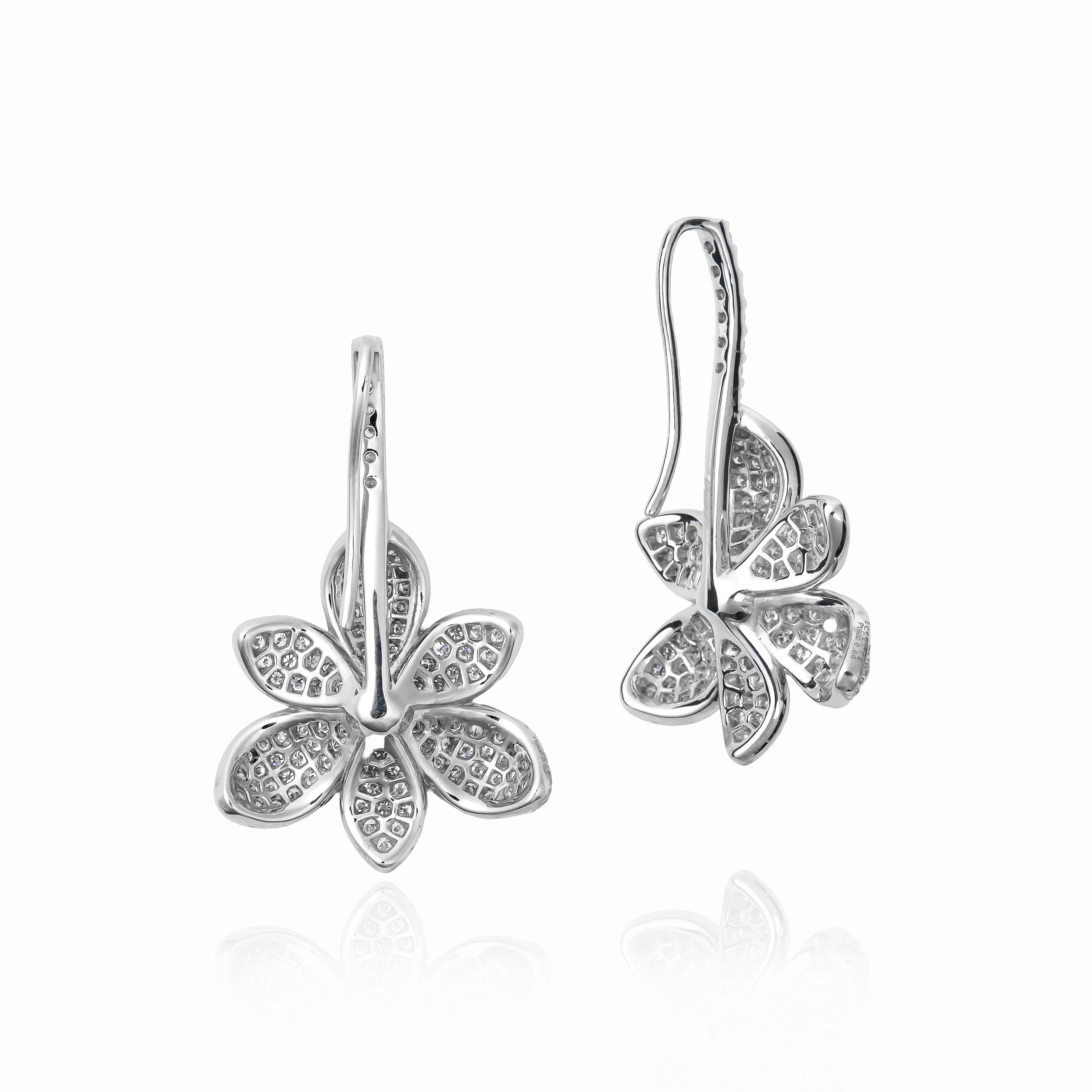 白百合ピアス・イヤリング – ECRETTE